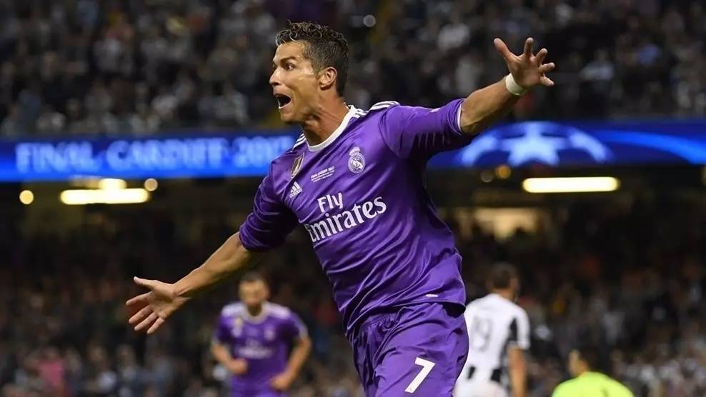 他在攻防两 他在攻防两